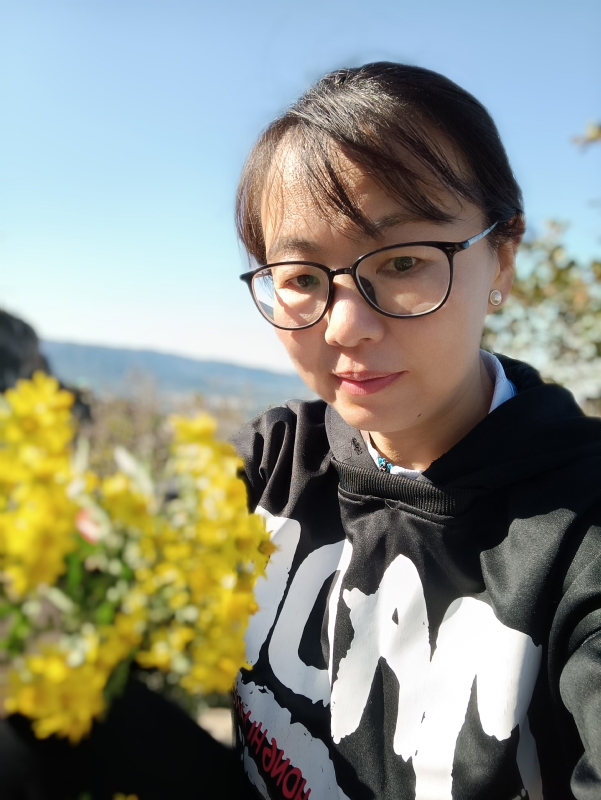 丽丽的第一张照片--深圳相亲服务中心