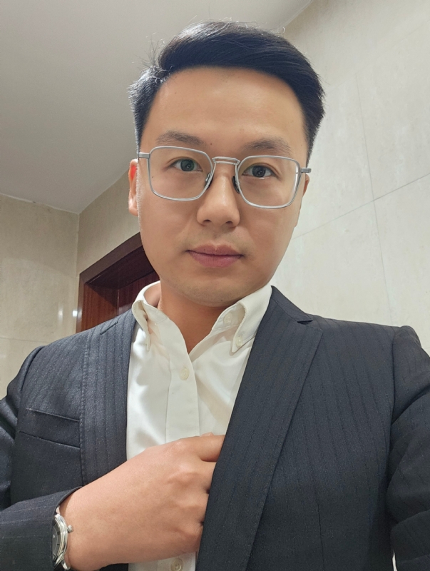 遥望的第一张照片--深圳相亲服务中心