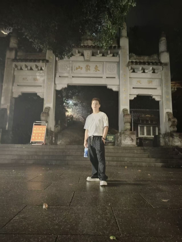 慕晨的第一张照片--深圳相亲服务中心