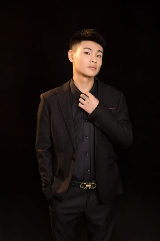 刘小船的第一张照片--深圳相亲服务中心