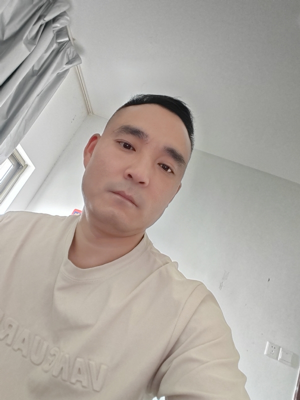 小锋的第一张照片--深圳相亲服务中心