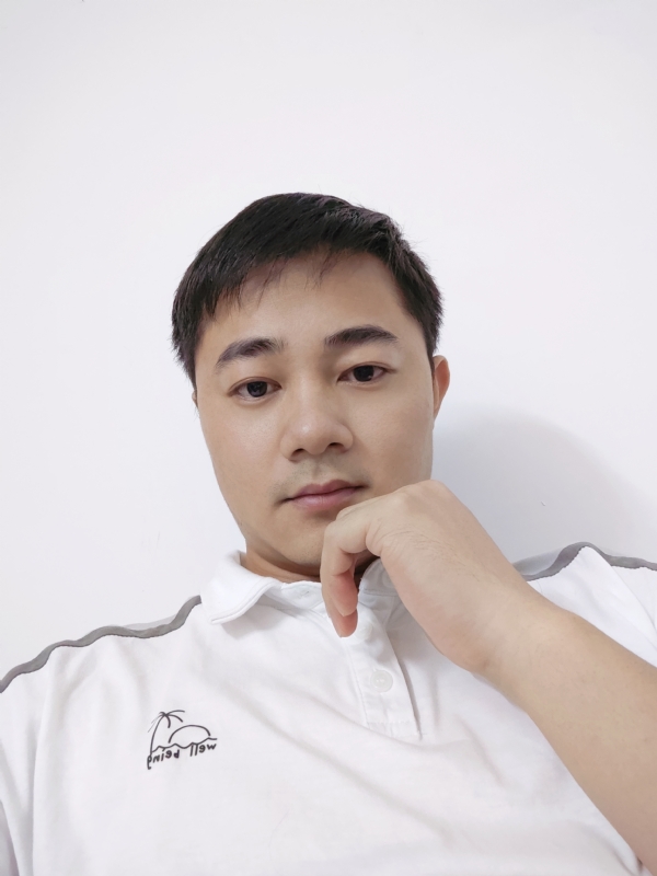 啊良的第一张照片--深圳相亲服务中心