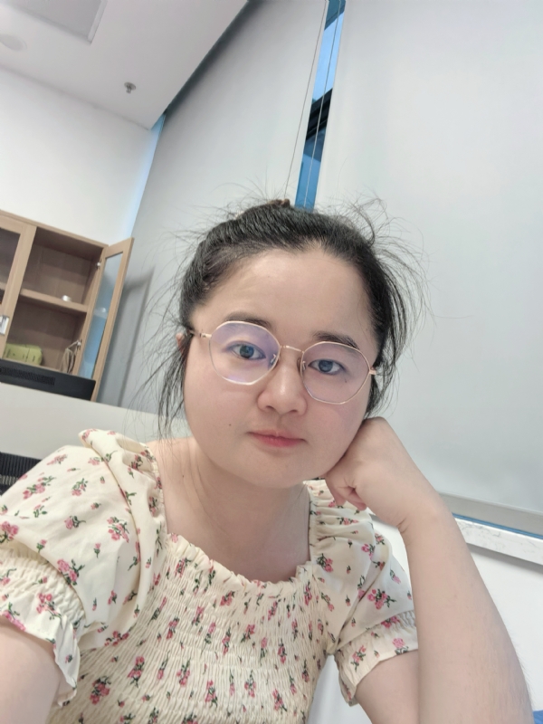盼盼的第一张照片--深圳相亲服务中心