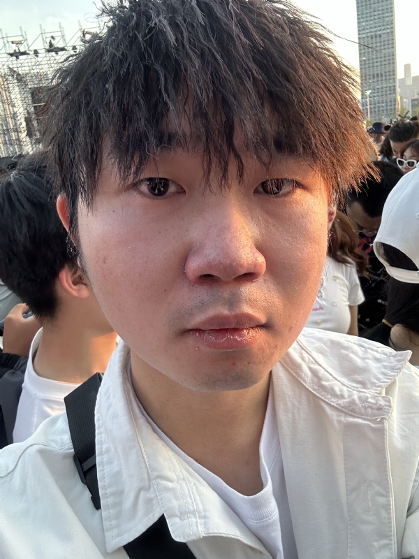 会修电脑的小杨的第一张照片--深圳相亲服务中心
