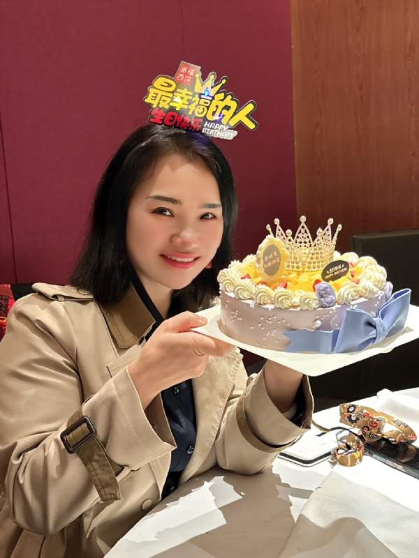 Apple的第一张照片--深圳相亲服务中心