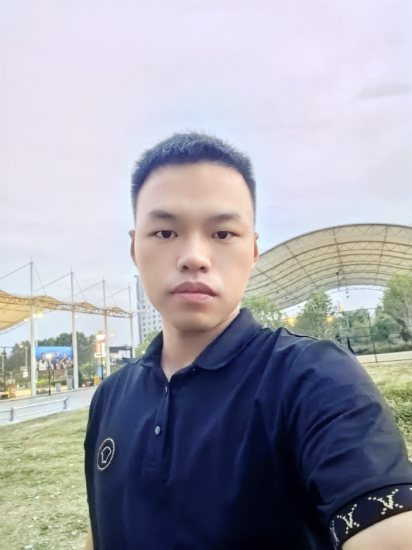 心中有你的第一张照片--深圳相亲服务中心