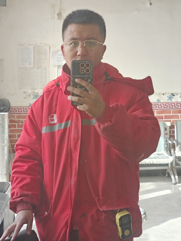 鹤某的第一张照片--深圳相亲服务中心