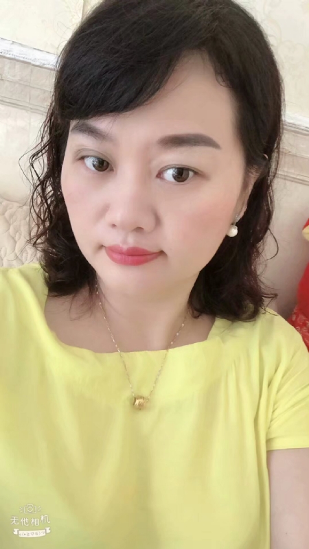 微笑的第一张照片--深圳相亲服务中心