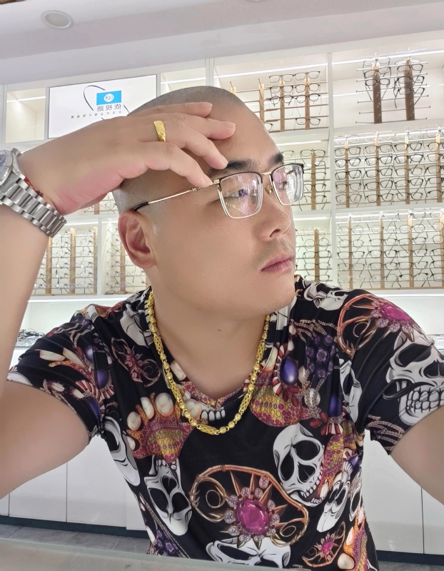 一生诺言的第一张照片--深圳相亲服务中心