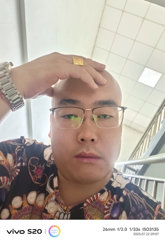 一生诺言的第五张照片--深圳相亲服务中心