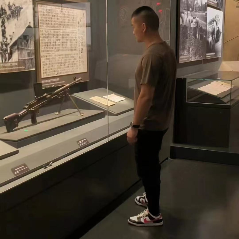 霸气的第一张照片--深圳相亲服务中心