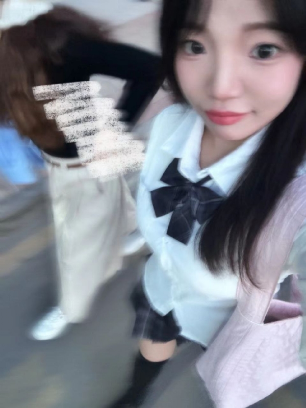 台灣小姐伊洛的第一张照片--深圳相亲服务中心