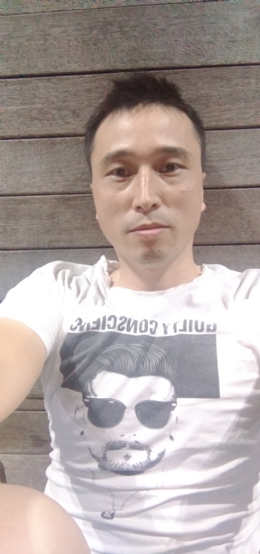 笑看一切的第一张照片--深圳相亲服务中心