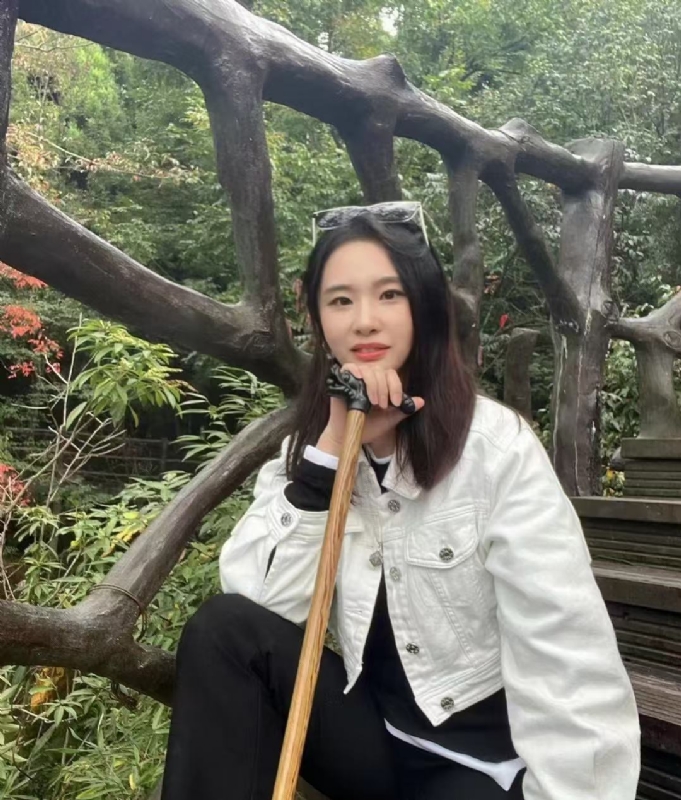 琪琪的第一张照片--深圳相亲服务中心