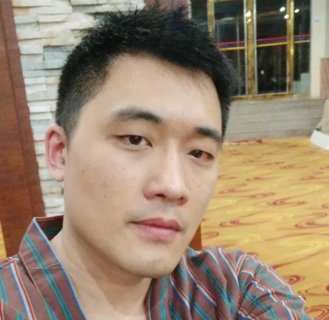 迅猎的第一张照片--深圳相亲服务中心