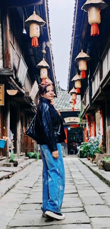 宛霞的第五张照片--深圳相亲服务中心