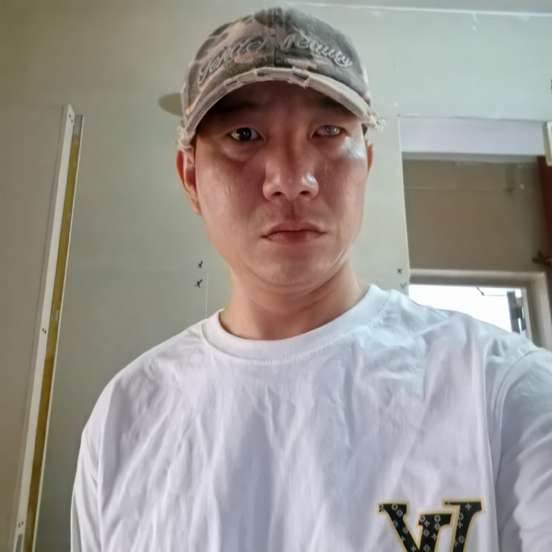 小心做人的第一张照片--深圳相亲服务中心