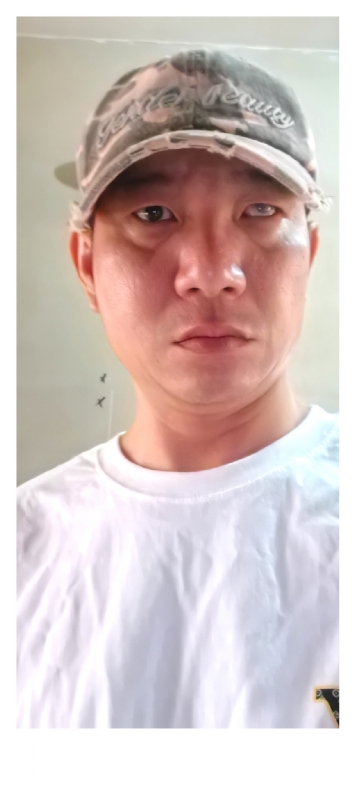 小心做人的第三张照片--深圳相亲服务中心