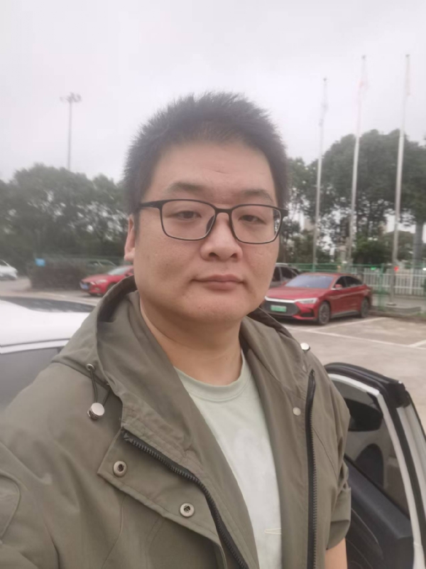 Russell的第一张照片--深圳相亲服务中心