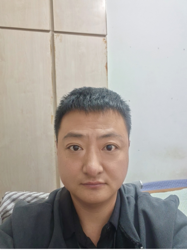 追爱大叔的第一张照片--深圳相亲服务中心