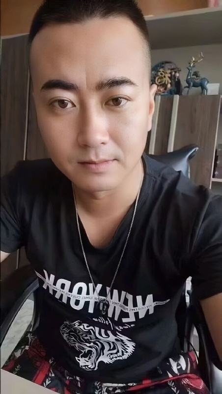 Luck耀的第一张照片--深圳相亲服务中心