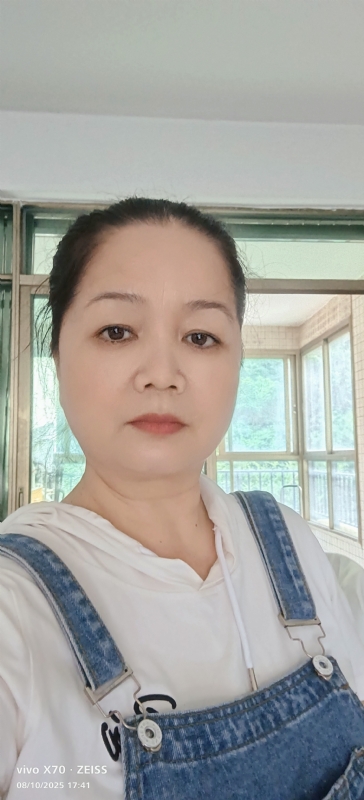 小巧玲珑的第一张照片--深圳相亲服务中心