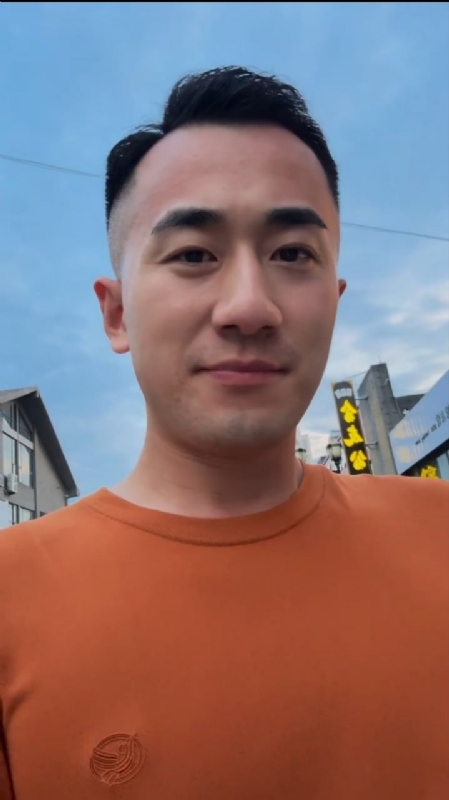 往事随风的第一张照片--深圳相亲服务中心