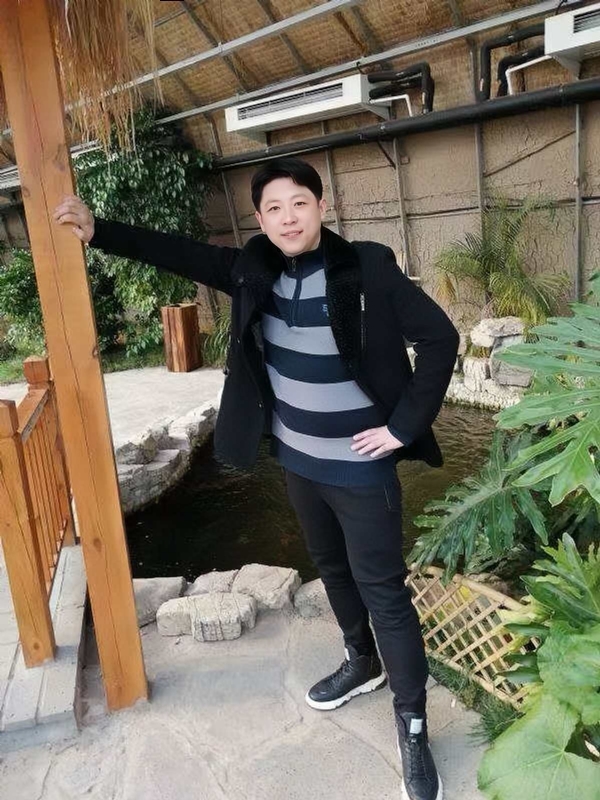 语堂的第一张照片--深圳相亲服务中心