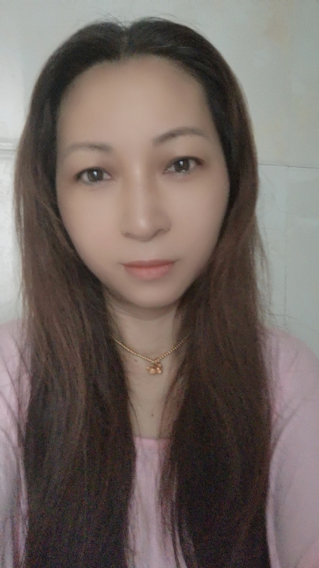 依依的第一张照片--深圳相亲服务中心