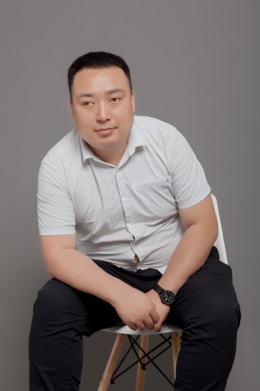 带着梦想去旅行的第一张照片--深圳相亲服务中心