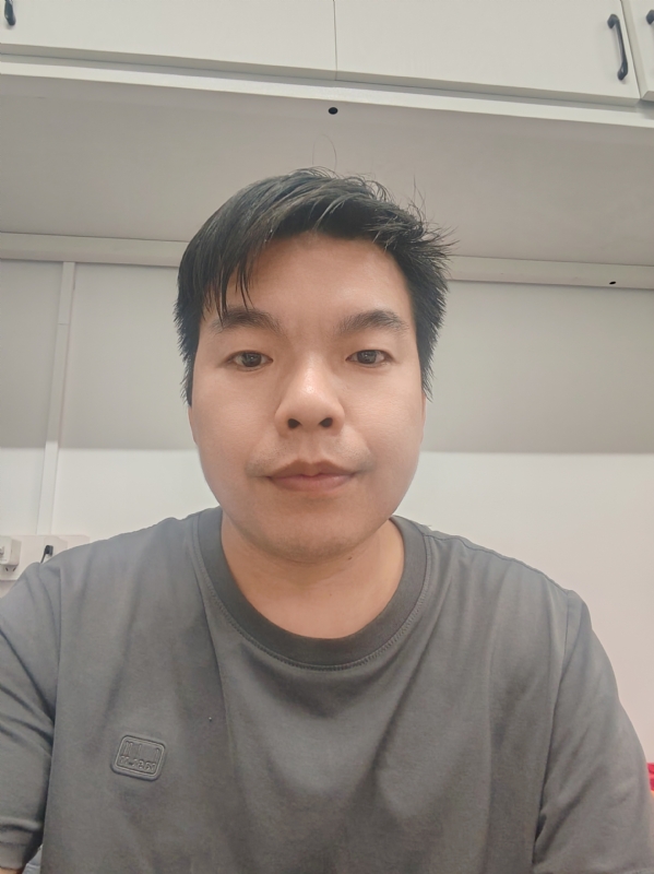 老张的第一张照片--深圳相亲服务中心