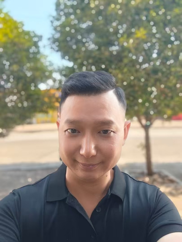 巷子里的猫的第一张照片--深圳相亲服务中心