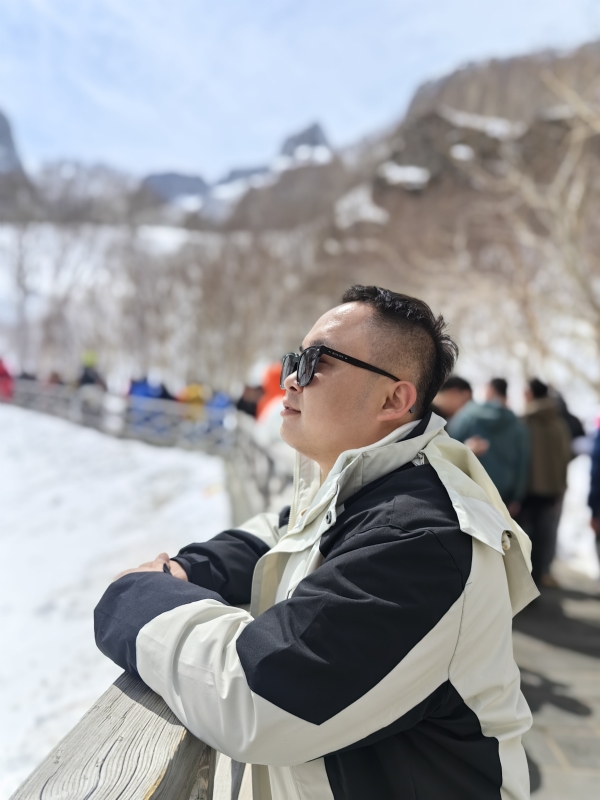 小龙的第一张照片--深圳相亲服务中心