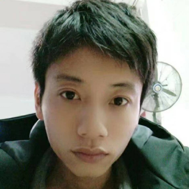 发呆的第一张照片--深圳相亲服务中心