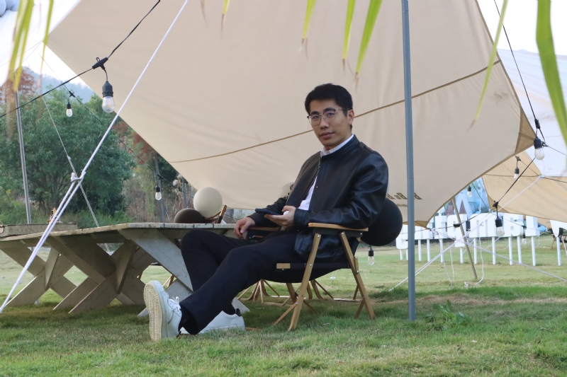 小俊的第二张照片--深圳相亲服务中心