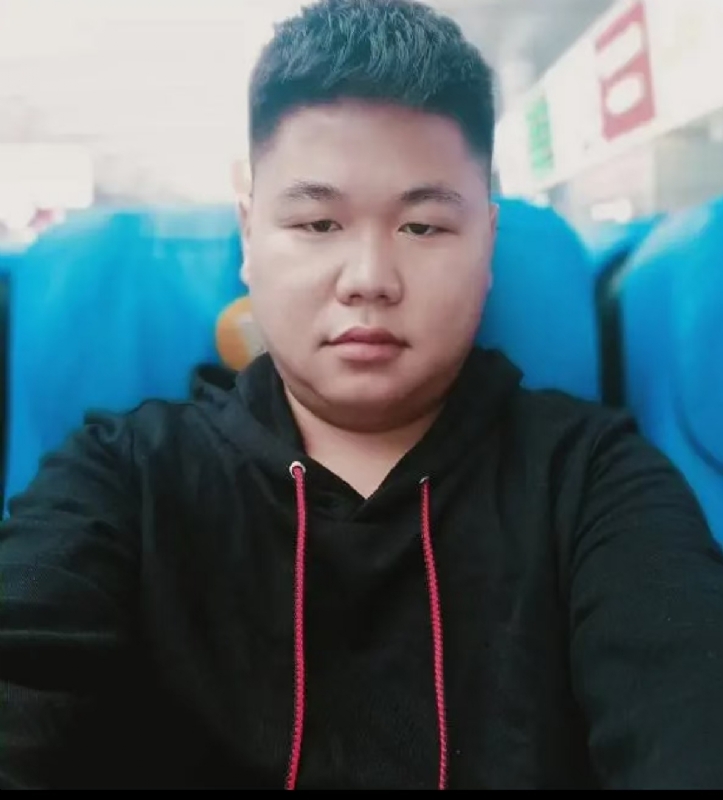 黄斌的第二张照片--深圳相亲服务中心