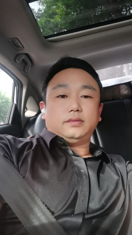 老烽的第一张照片--深圳相亲服务中心