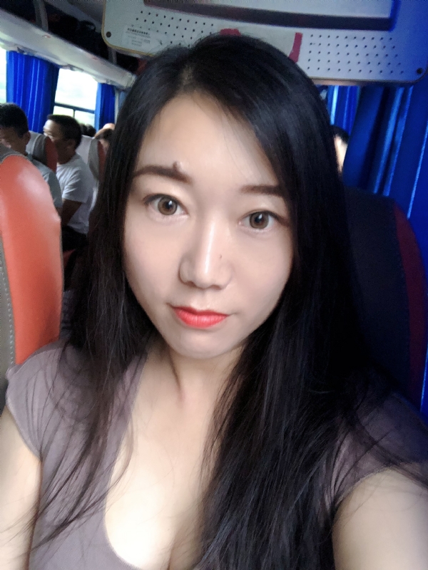 杨杨的第一张照片--深圳相亲服务中心