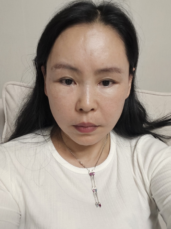 仁荷的第二张照片--深圳相亲服务中心