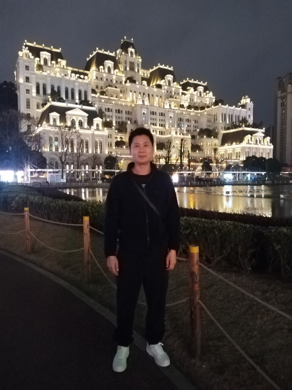 另一半的她的第三张照片--深圳相亲服务中心