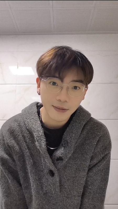 晚睡早起的第一张照片--深圳相亲服务中心