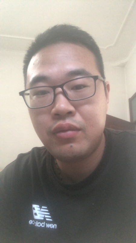 烟花的第一张照片--深圳相亲服务中心