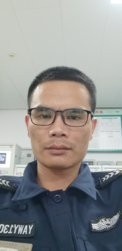 一直都在的第一张照片--深圳相亲服务中心