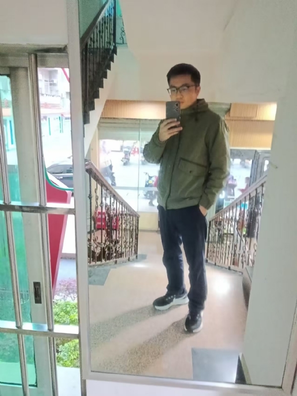 沧海一粟的第六张照片--深圳相亲服务中心