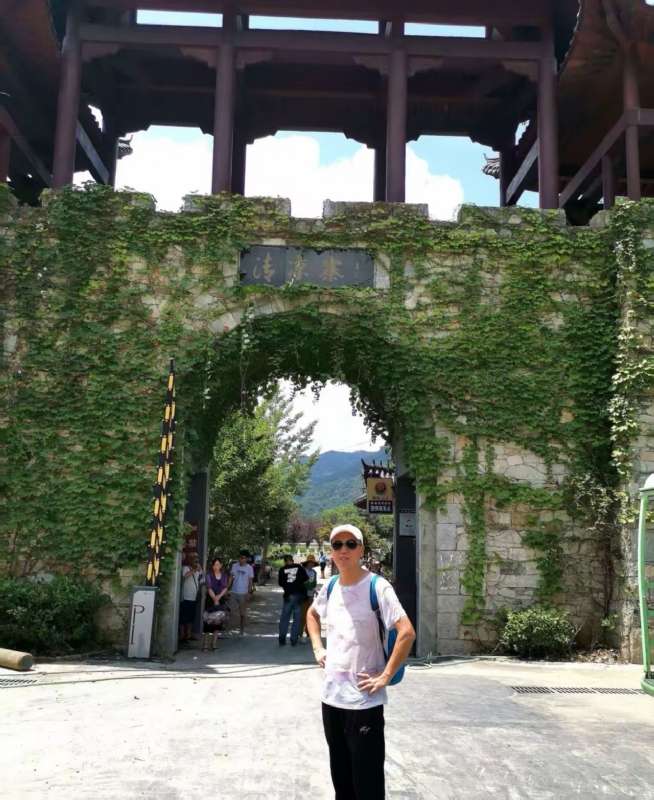 品心人的第一张照片--深圳相亲服务中心