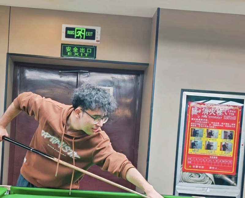 小鬼的第一张照片--深圳相亲服务中心