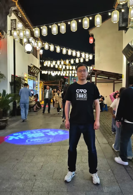 张楚岚的第一张照片--深圳相亲服务中心