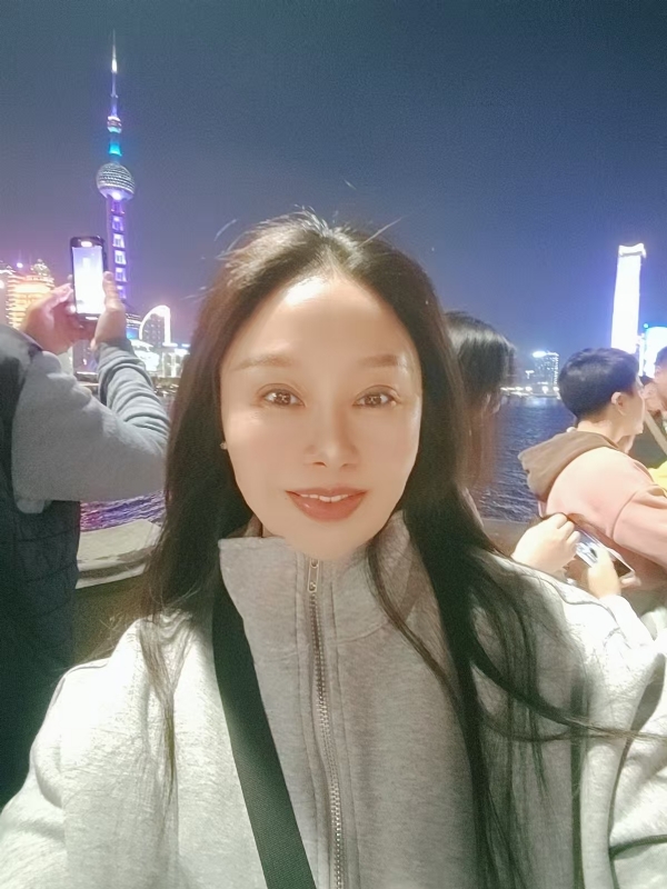 宁倩的第二张照片--深圳相亲服务中心