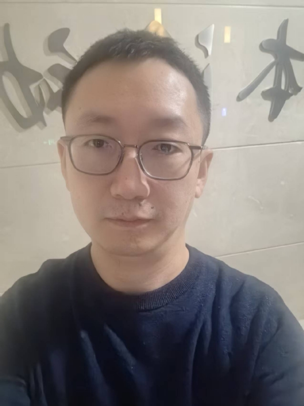 月亮的第一张照片--深圳相亲服务中心